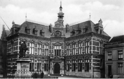 het academiegebouw-utrechtarchief-afstudeerkado-07-09-09