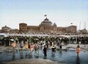 Scheveningen_-_Het_strand_en_het_Kurhaus_1900---nov-2009